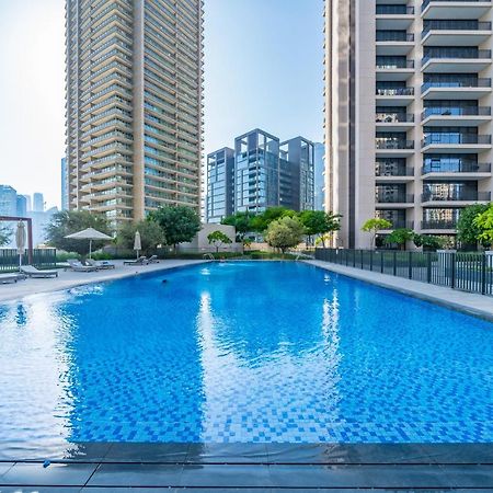Elegant Apt With Balcony Minutes From Burj Khalifa Dubai Exterior foto